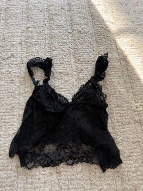 Black Lace Bralette with Scalloped Hem - Women Intimates & Sleepwear